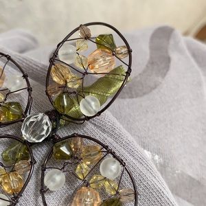 beaded black flower clip. Pretty beads on wire. FREE for asking with $15+ sale.